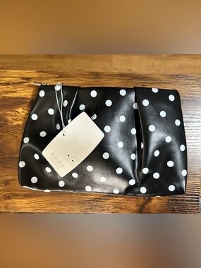 Black Polka Dot Clutch Bag - Stylish Evening Accent